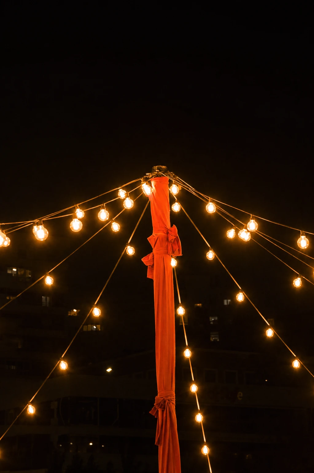 Luces de verbena en la Piazza de Little Italy